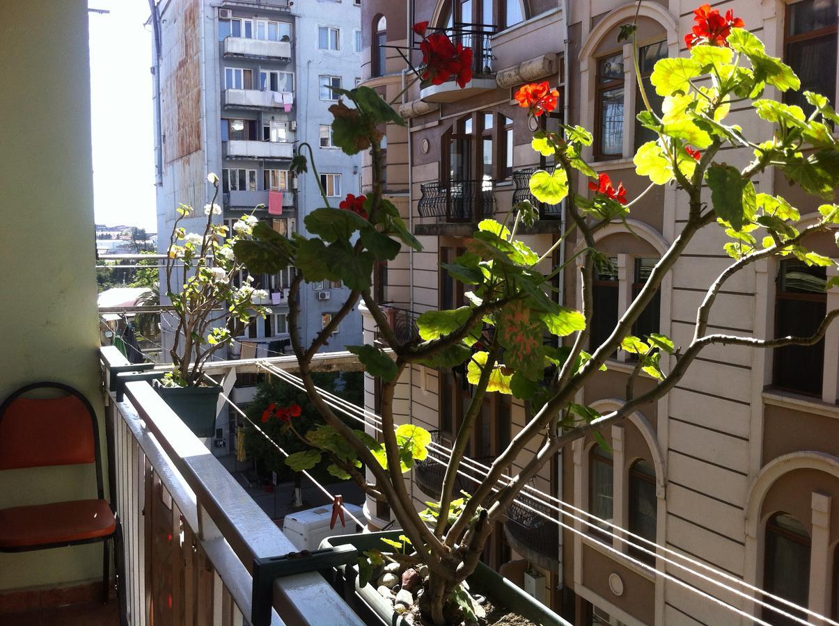 Apartment On 26 May Str Batumi Bagian luar foto