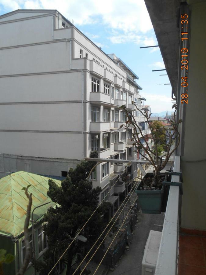 Apartment On 26 May Str Batumi Bagian luar foto